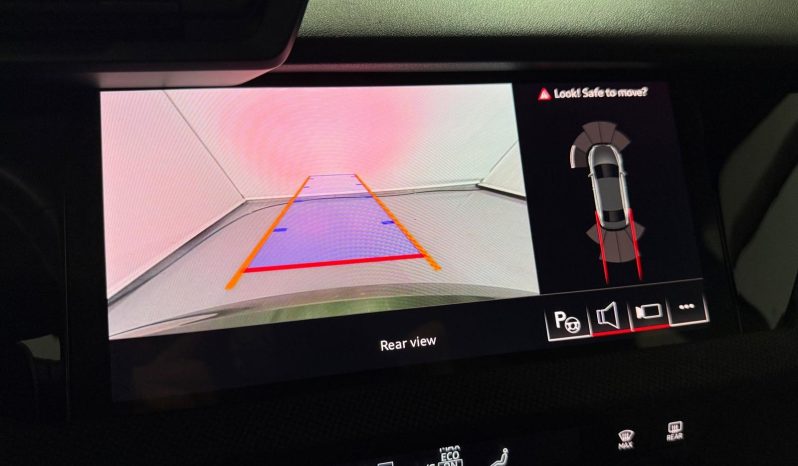 
								A3 Sedán TFSI S line S tronic 110kW – 0453NDY full									