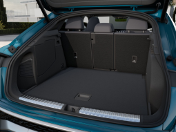 
										Audi Q3 Sportback S line e-hybrid 200(272) kW(CV) S tronic full									