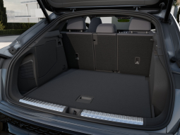 
										Audi Q3 Sportback Black line edition e-hybrid 200 kW S tronic full									