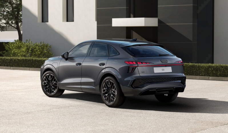 
								Audi Q3 Sportback Black line edition e-hybrid 200 kW S tronic full									