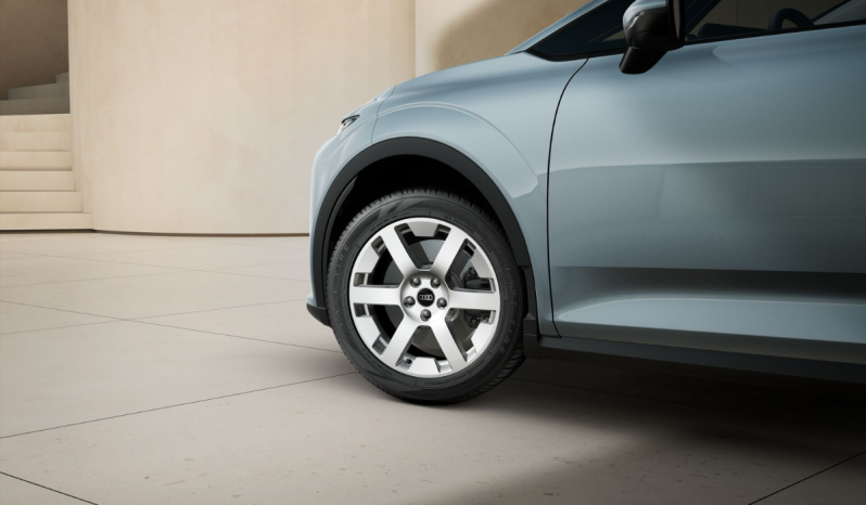 
								Audi A2 Attraction e-tron 125,00 kW 50,0 kWh full									