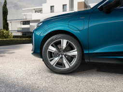 
										Audi Q3 Sportback S line e-hybrid 200(272) kW(CV) S tronic full									