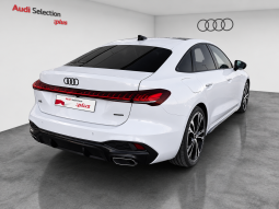 
										AUDI A5 e-hybrid Black line quattro S tronic 220kW – 8327NCX full									