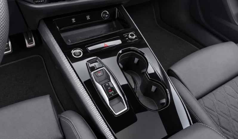 
								Audi A5 TFSI Black line S tronic 150kW – 3969NCJ full									
